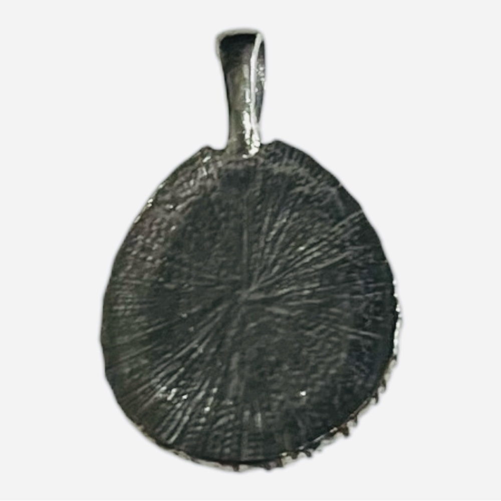 Vintage teardrop shaped pendant surrounded by small stones in polished metal - Picture 5 of 6